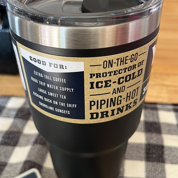 YETI RAMBLER 30ozTUMBLER - Picture 4 of 4
